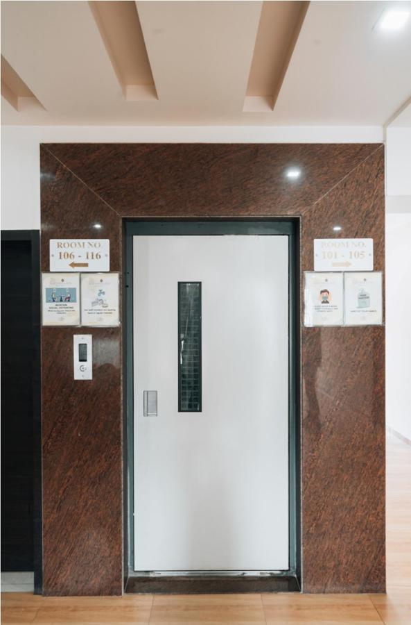 Hotel Krushna Inn Тримбак Екстериор снимка