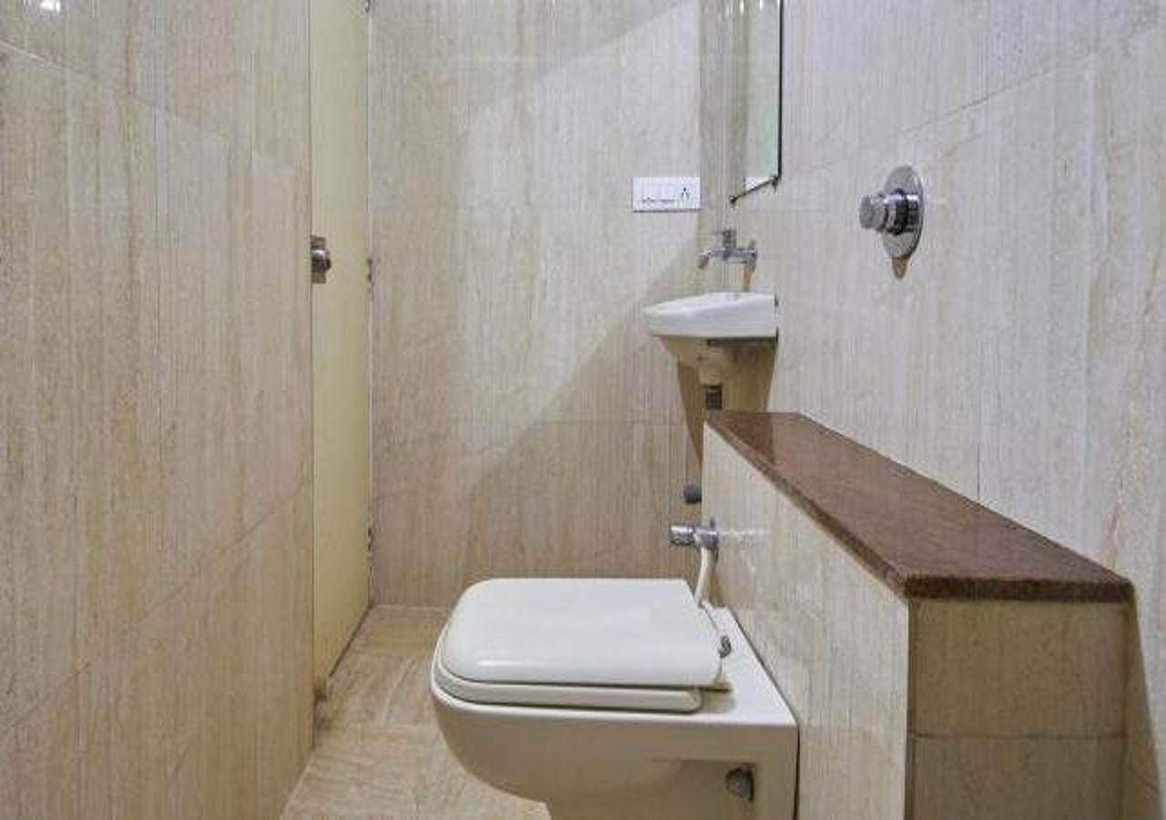 Hotel Krushna Inn Тримбак Екстериор снимка