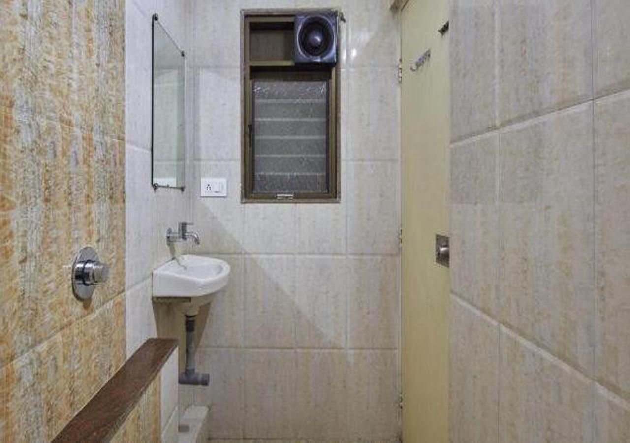 Hotel Krushna Inn Тримбак Екстериор снимка